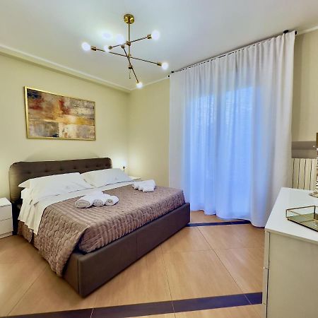 Salento Sweet Home - Obelisco Luxury Apartment Lecce Esterno foto