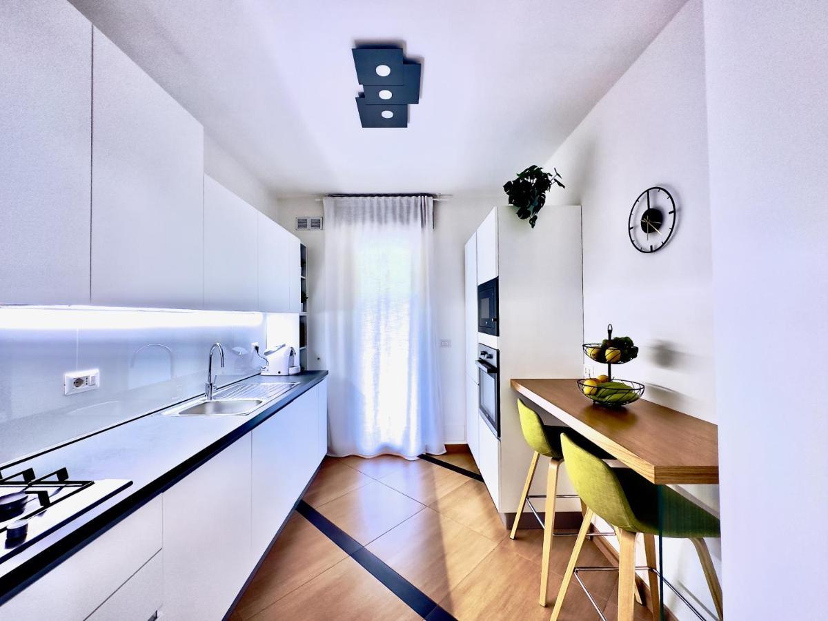 Salento Sweet Home - Obelisco Luxury Apartment Lecce Esterno foto