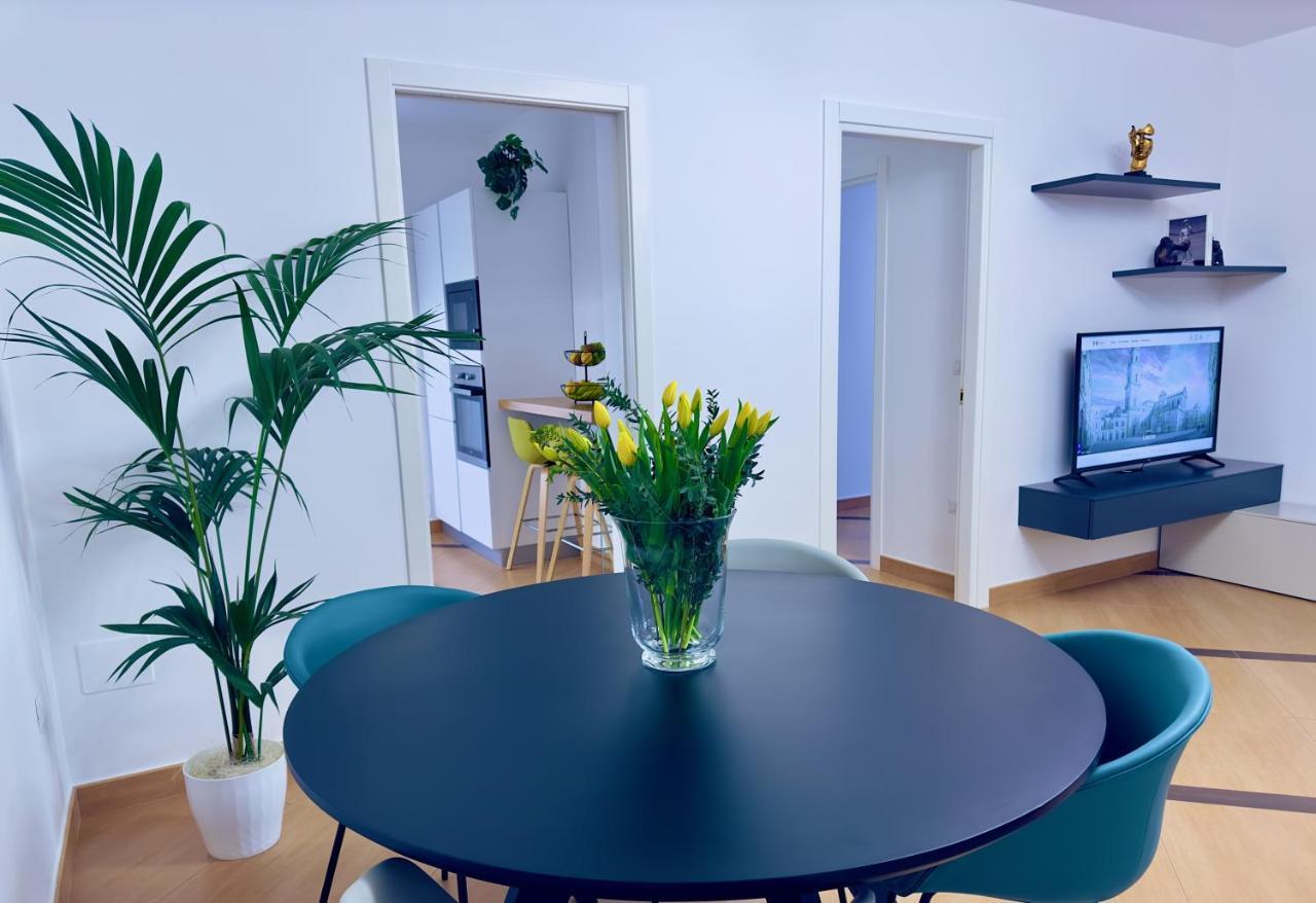 Salento Sweet Home - Obelisco Luxury Apartment Lecce Esterno foto